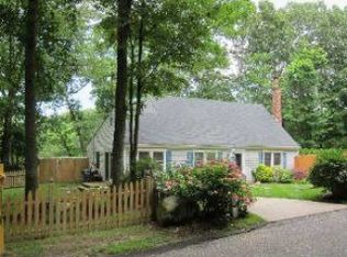 23 Birch Hill Rd, Mount Sinai, NY 11766