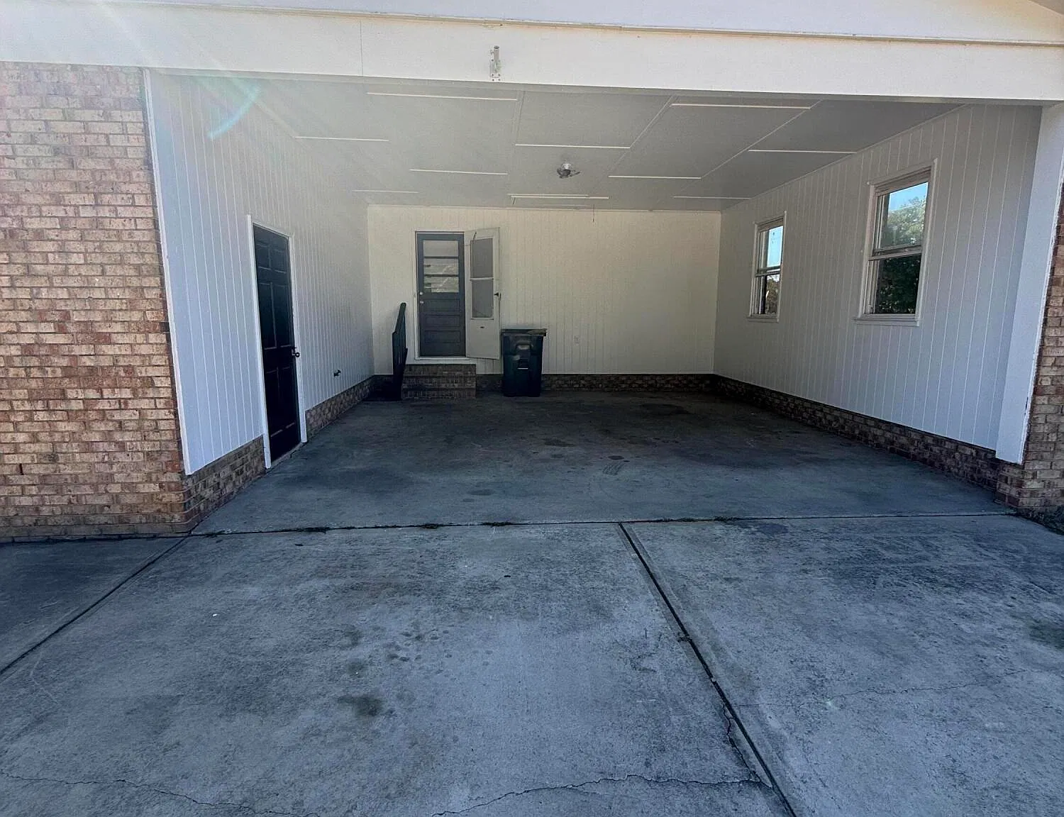 3 bed, 1.5 bath, $1,500 — Photo 3