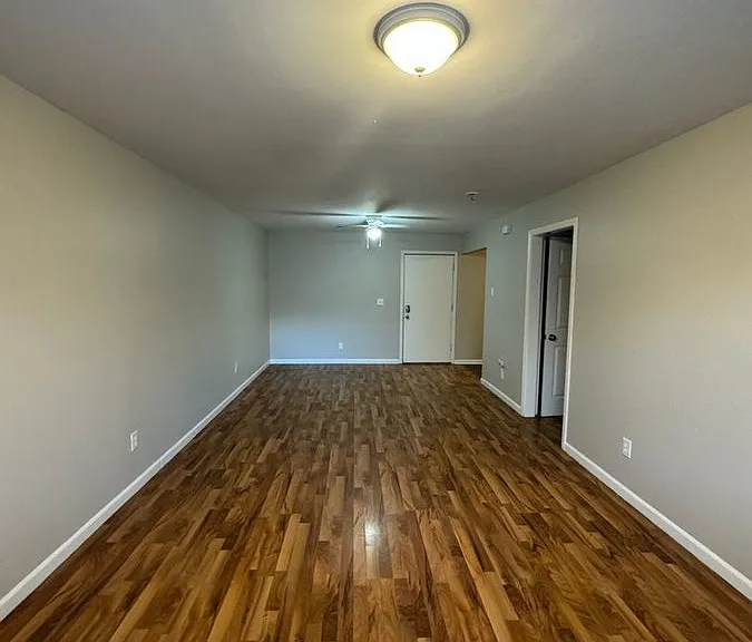 126 S Franklin St #25 — Photo 10