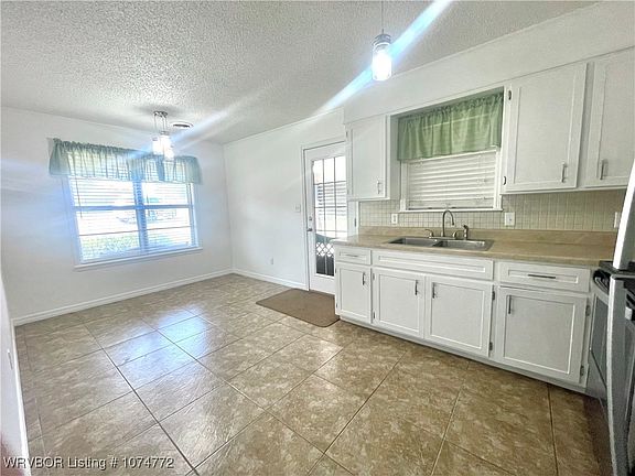 5th image of 3 Cowden Ct