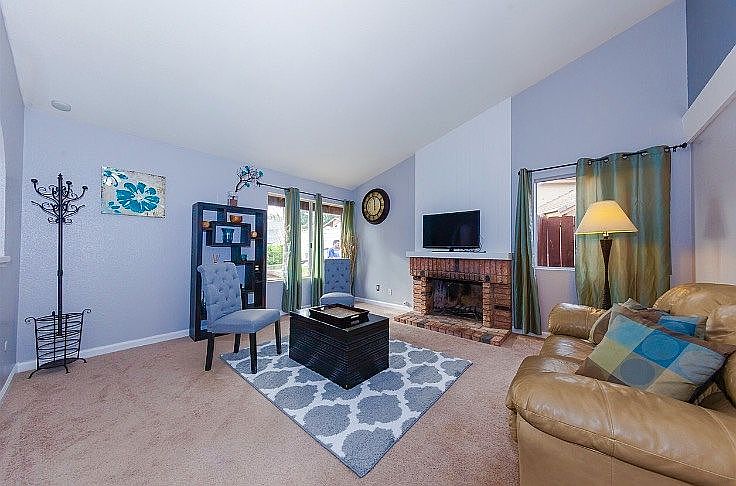 1st image of 1009 Cholla Pl