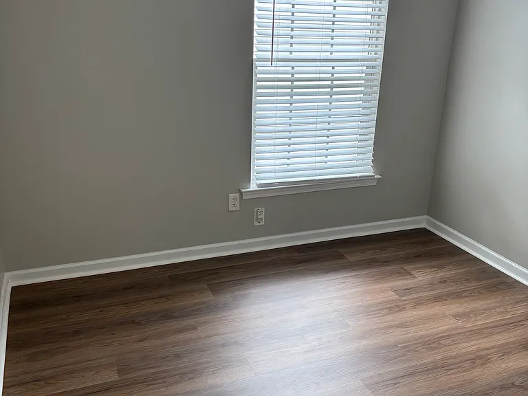 2435 Normancrest Ct — Photo 26