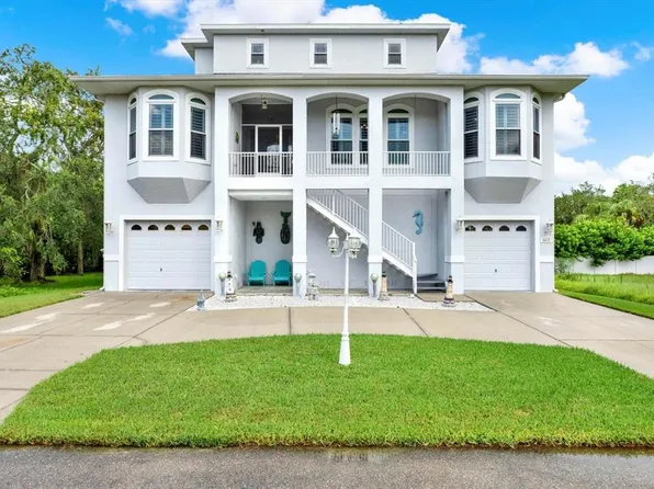 5413 Tropical Woods Ct, Port Richey, FL 34668