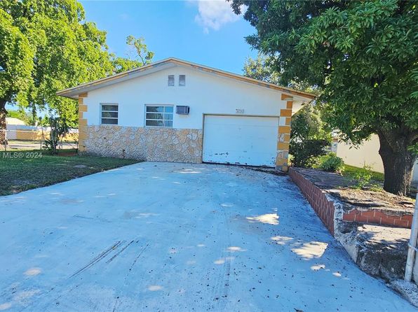 3230 N 23rd Ave, Hollywood, FL 33020