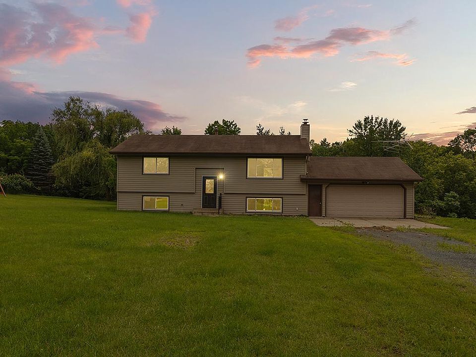 1st image of 38995 Oriole Ave