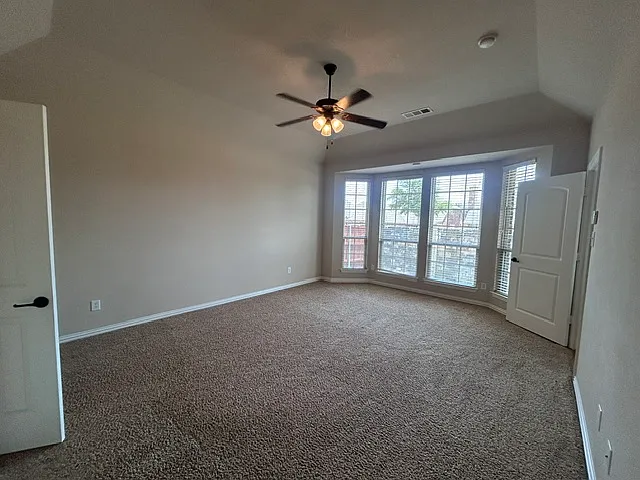 3004 Hereford Dr — Photo 14