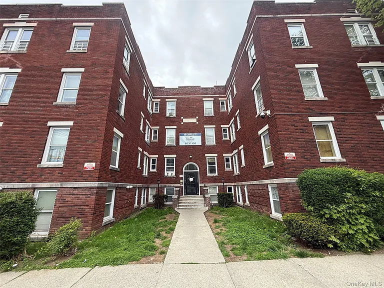 60 Carroll St #D8 — Photo 13