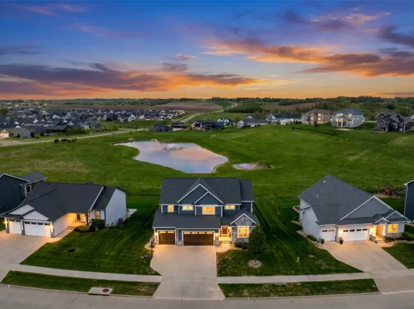 1350 E Tartan Dr, North Liberty, IA 52317