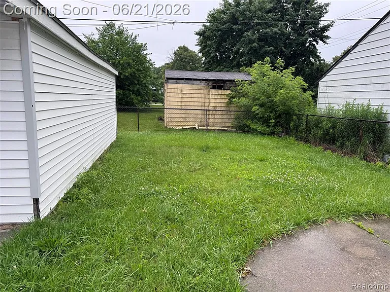 1412 E Goulson Ave — Photo 5