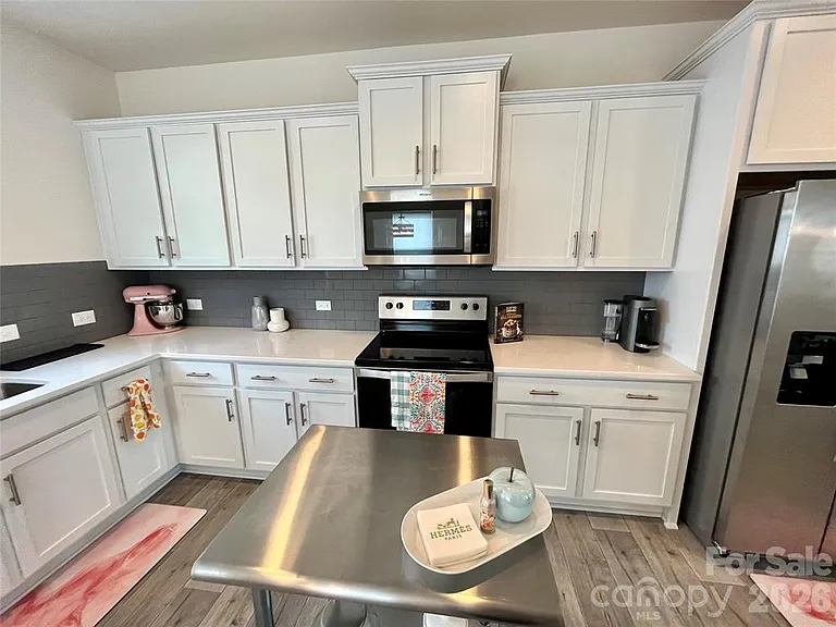 11005 Woodland Creek Way — Photo 11