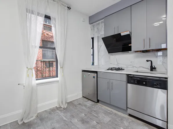 461 West 44th Street image 3 of 5