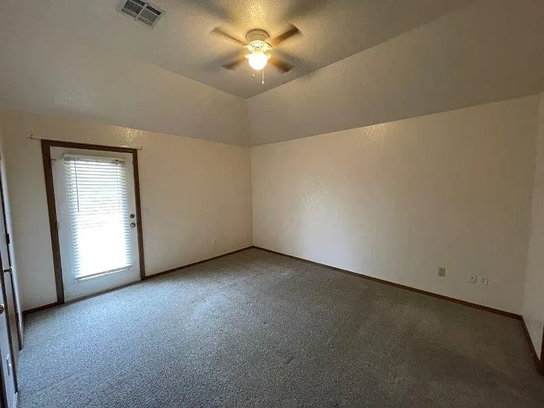 13012 Almond Dr — Photo 13