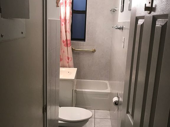 5th image of 3122 42nd St APT 1