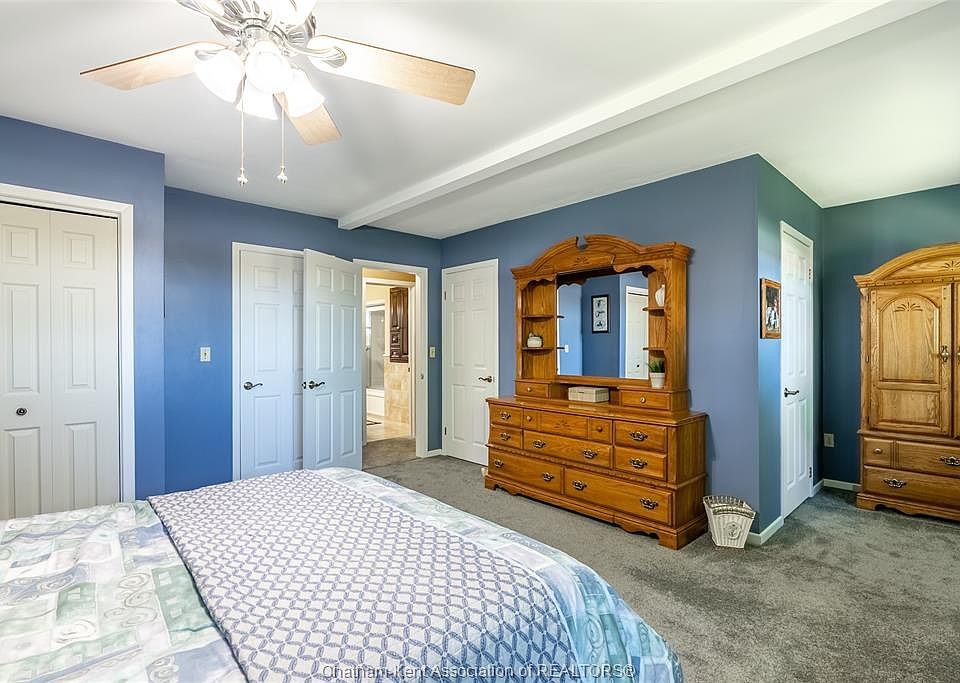 19th image of 21095 Victoria Rd