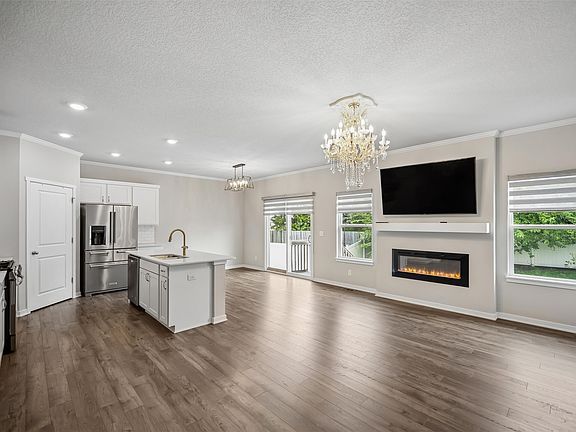 3rd image of 2521 NW Woodbury Dr