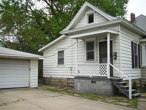 3rd image of 300 S Olive St