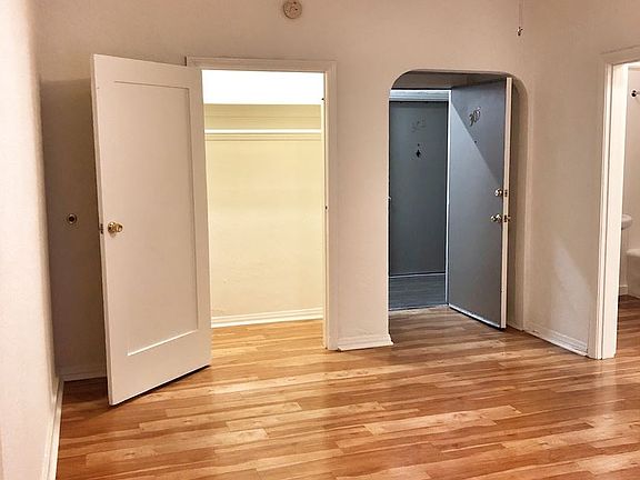 2nd image of 1730 N Edgemont St APT 305