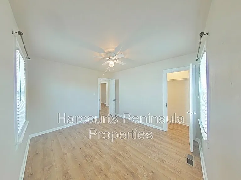1011 Rainier Ave — Photo 12