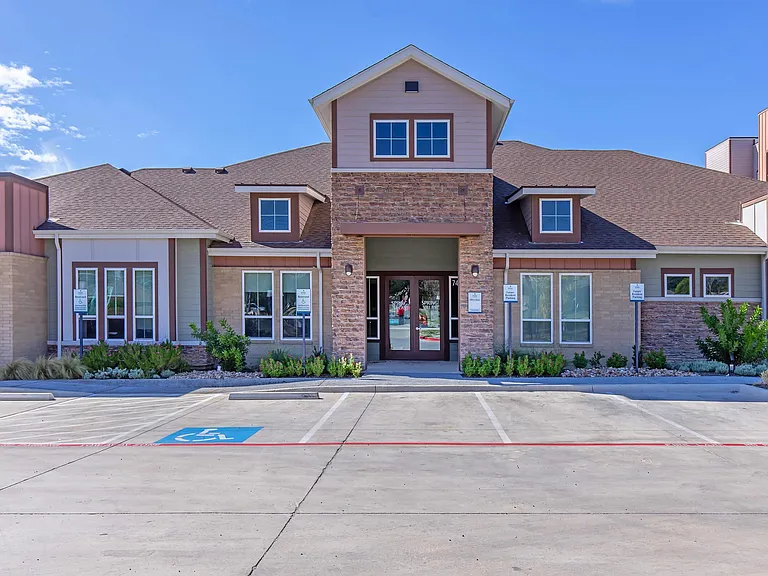 Spring Villas Apartments — Photo 30