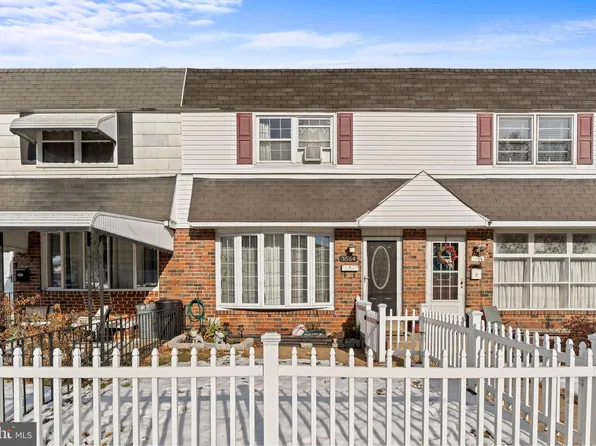3564 Churchill Ln, Philadelphia, PA 19114