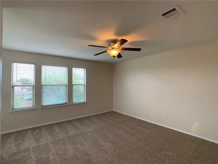 133 Gina Dr — Photo 11