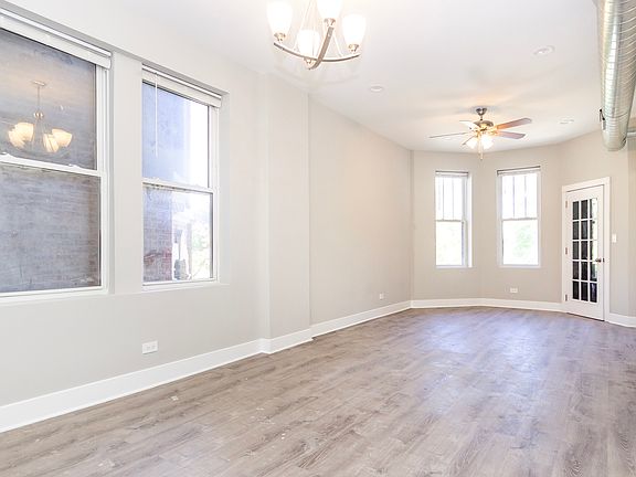 2nd image of 1923 W Schiller St APT 2F