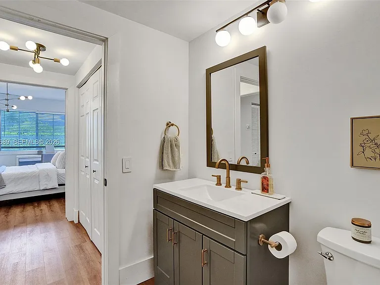 6841 SW 44th St #305 — Photo 23