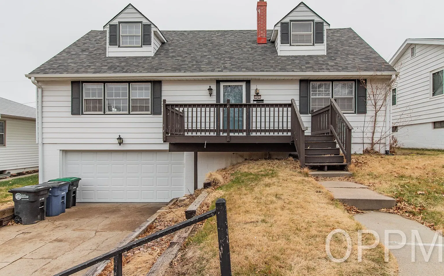 Lovely 5 Bedroom / 2 Bathroom Home | 49th & Center St. — Photo 1