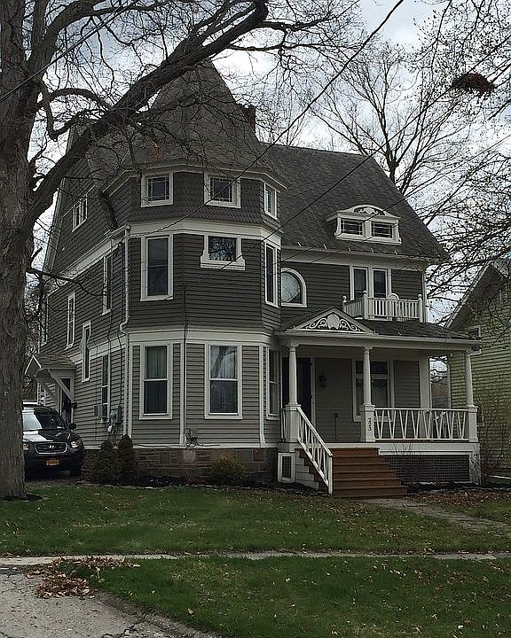 2nd image of 223 E Main St