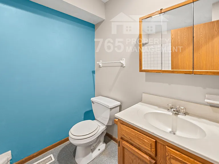 70 Bridgewater Ct #18 — Photo 16
