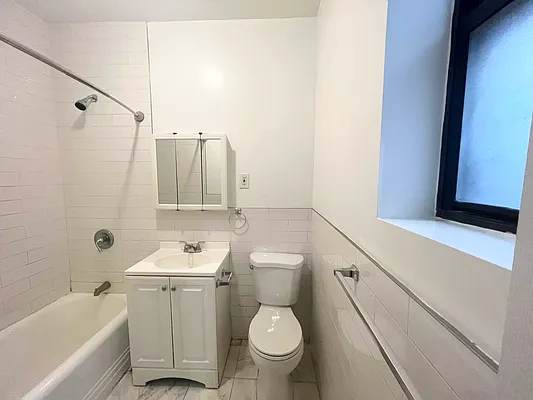 Rented by Oxford Property Group | media 16