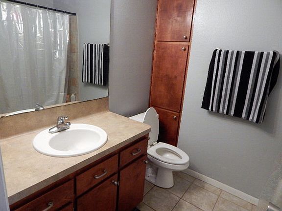 5th image of 739 Oyster Creek Dr