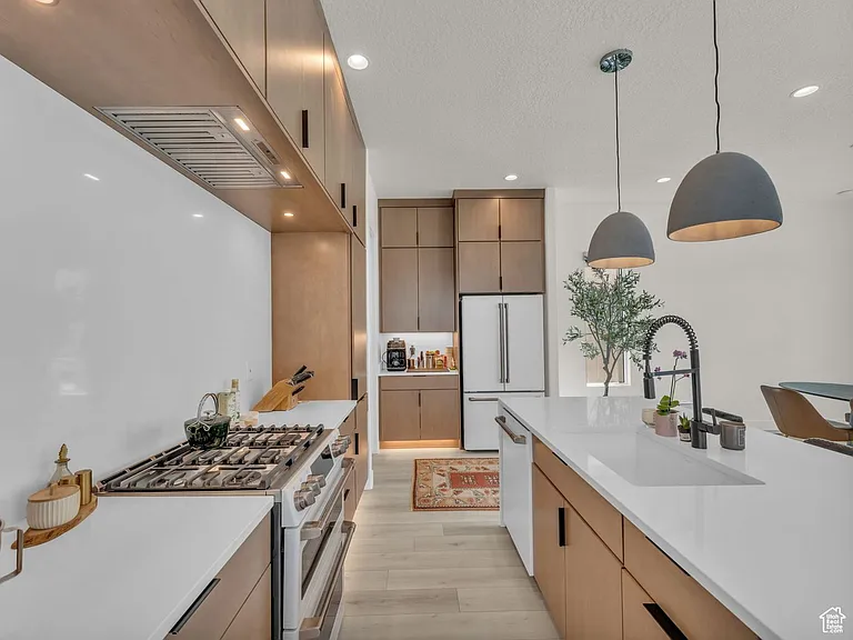 11609 S Dorian Dr — Photo 11