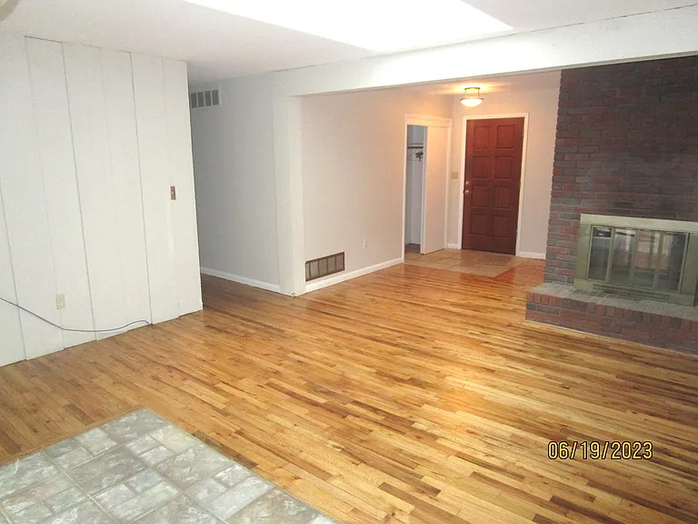172 Bennetts Mills Rd — Photo 6