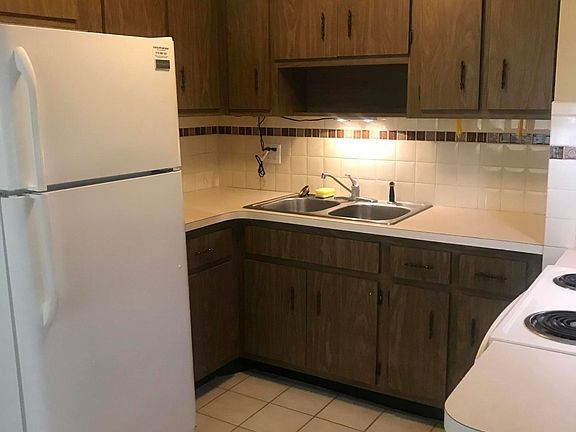 3rd image of 334 S Wimbrow Dr #0