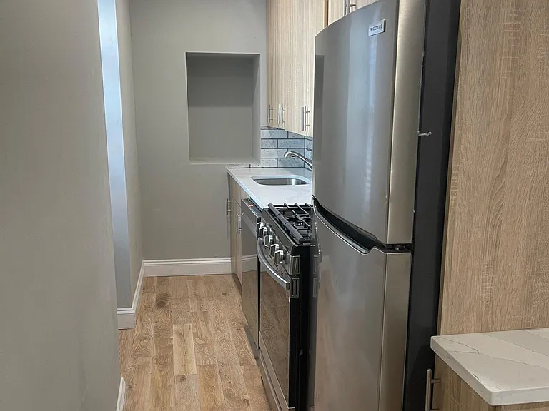 509 S 42nd St #3 — Photo 13