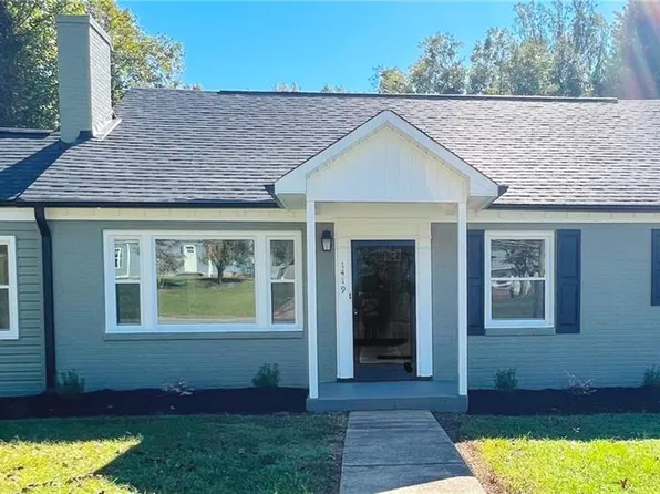 1419 Richardson Dr, Reidsville, NC 27320