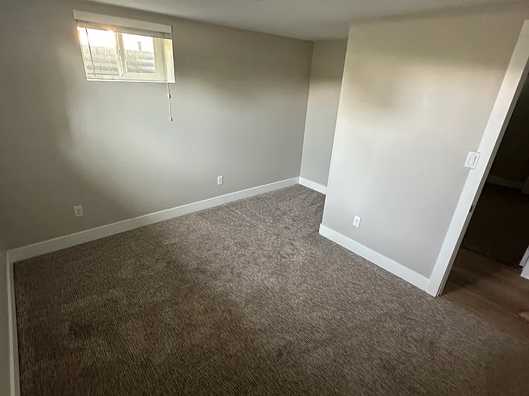 396 N 700 E — Photo 5