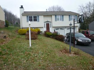 1009 Bideford Dr, South Park, PA 15129