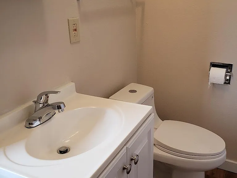 516 Wisconsin St #B — Photo 9
