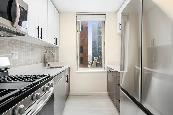 Rented by Douglas Elliman | media 8