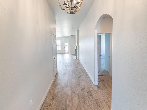 4th image of 10505 Avenue X