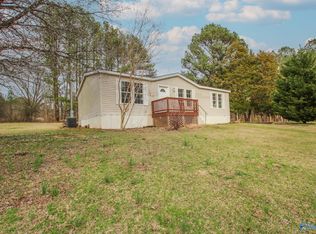 1128 Perkins Wood Rd, Hartselle, AL 35640