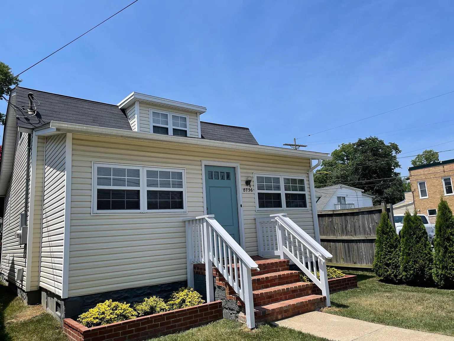 8736 Bayside Rd — Photo 2