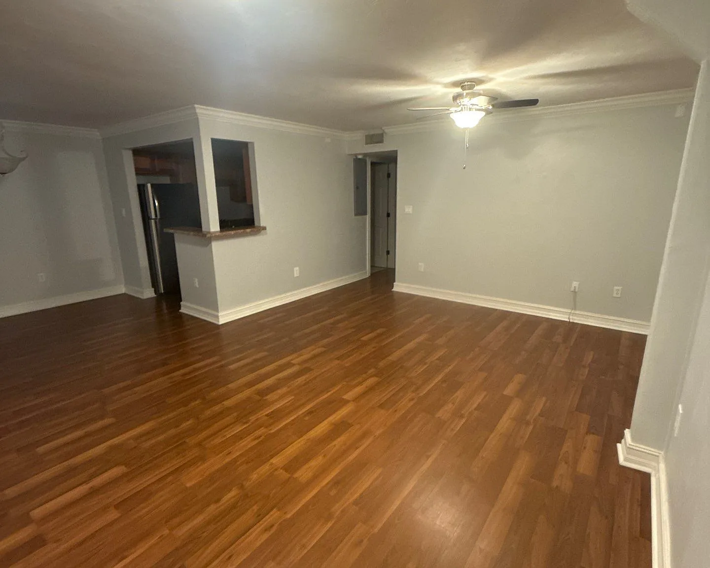 La Mediterranean Apartments — Photo 3
