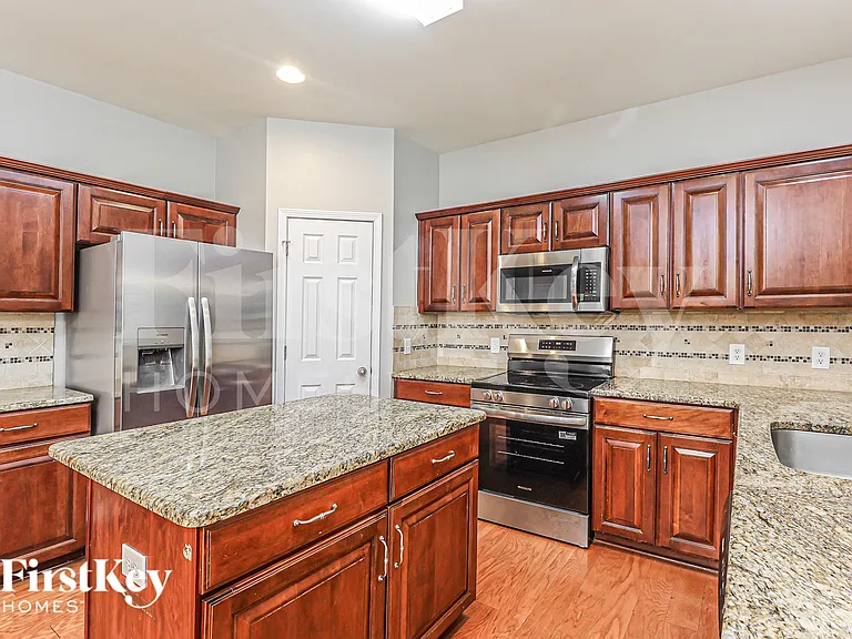 1905 Arbor Crest Ct — Photo 10