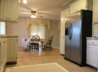 1609 Orchard Meadow Dr APT A2, Burlington, IA