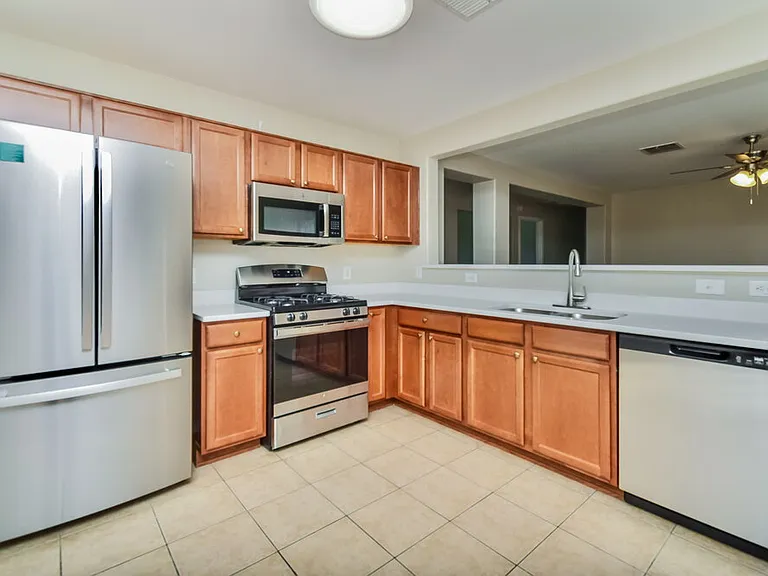 1084 W Calle Del Libro Dorado — Photo 8