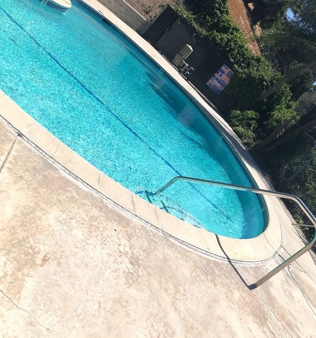 122 - Via Paseo Apartments — Photo 1