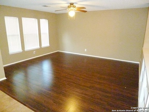 2nd image of 2418 Karat Dr